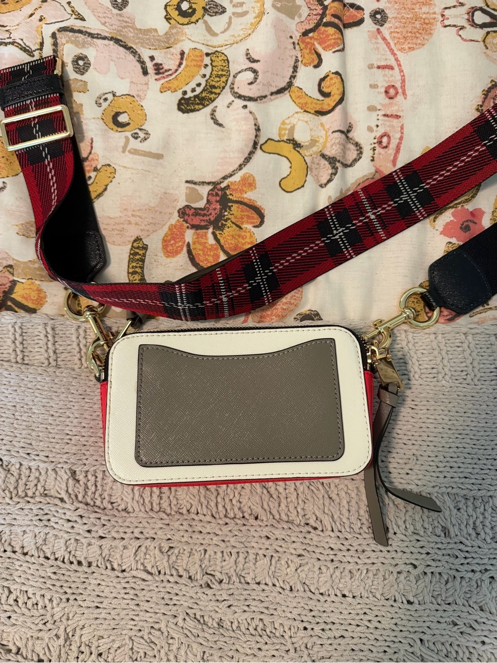 Marc Jacobs White and Red Crossbody Camera Bag with Plaid Strap - Picture 2 of 5
